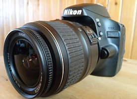 Продам зеркальный фотоаппарат Nikon D3200